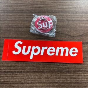 Supreme New York Round Red Logo Keychain + Supreme Red Box Logo New York
